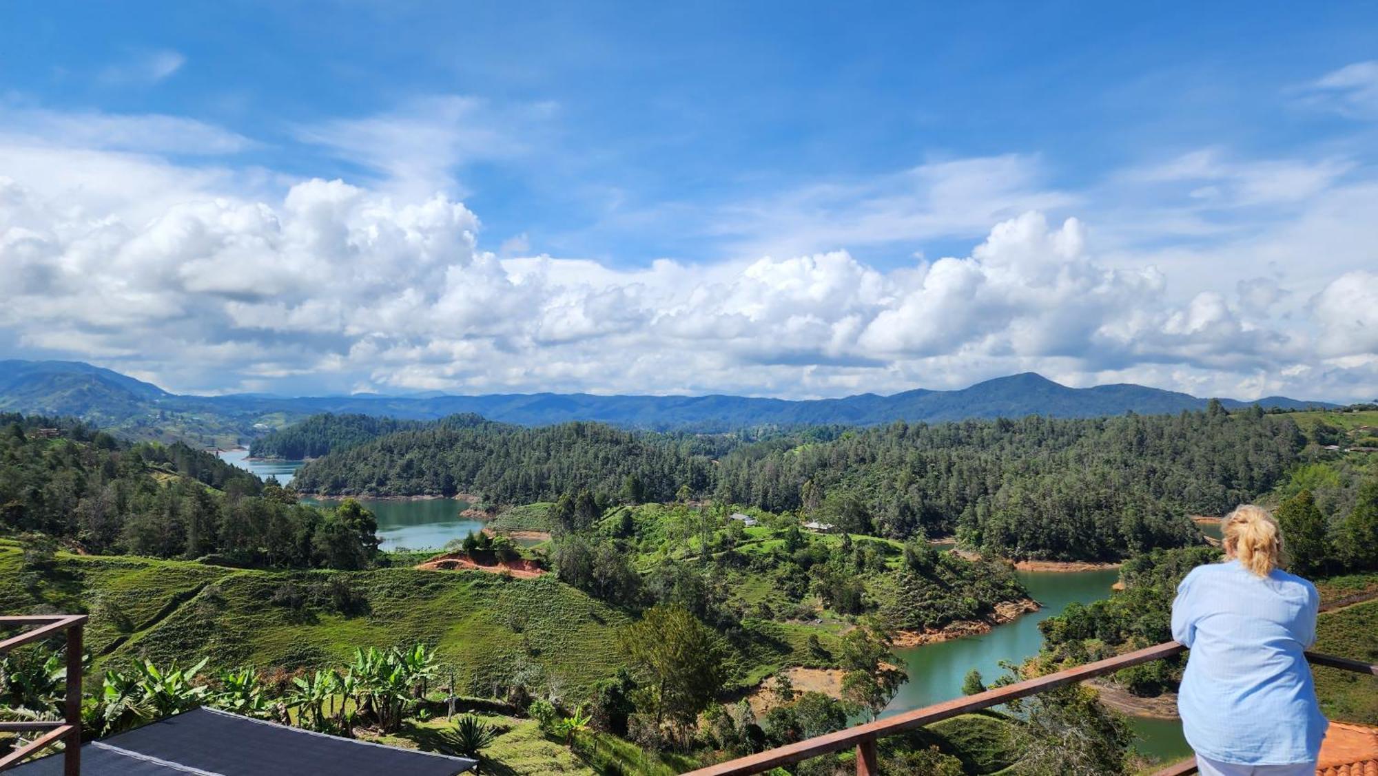 Hobbit Hotel Ecolodge- Guatapé Exteriör bild
