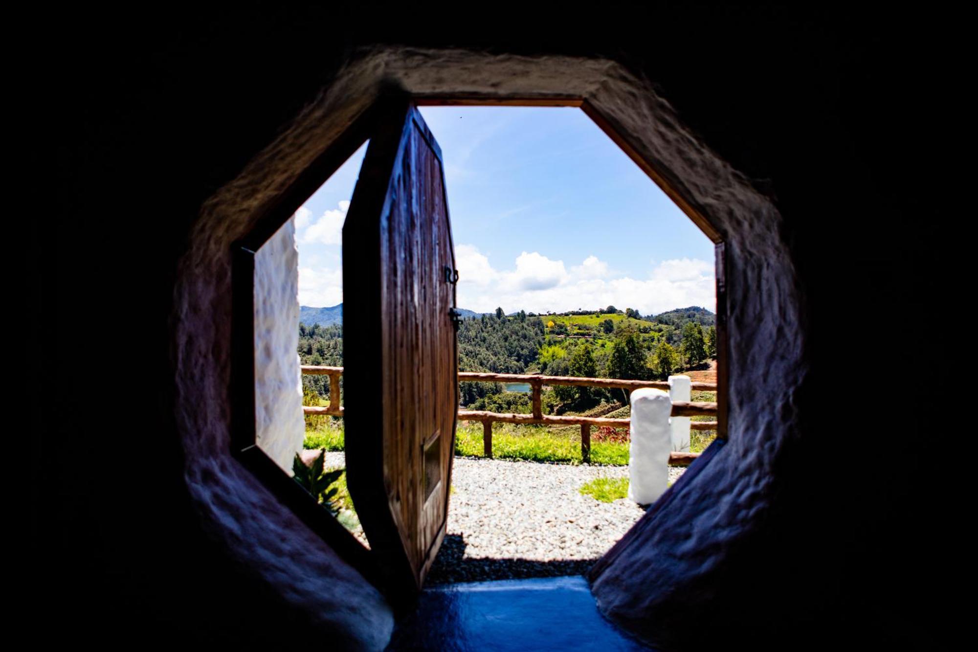 Hobbit Hotel Ecolodge- Guatapé Exteriör bild