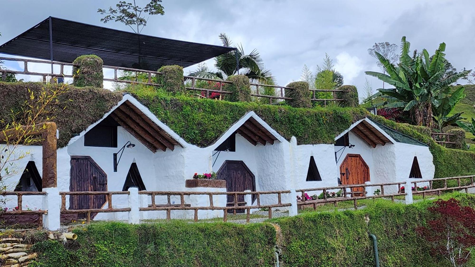 Hobbit Hotel Ecolodge- Guatapé Exteriör bild